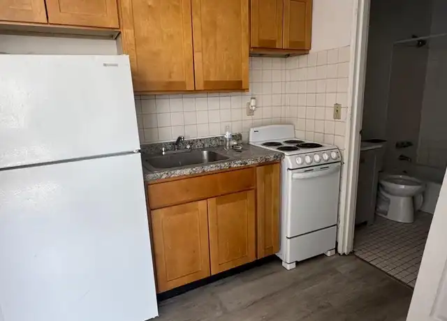 Property at 340 Palisade Ave Unit c8, Bridgeport, CT, 06610, 1 bed, 1 bath, [object Object]