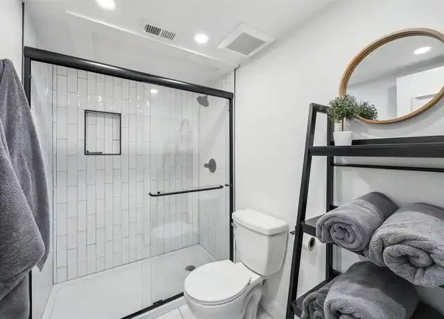 Property at 3945 Buena Vista St Unit U1015DH, Dallas, TX, 75204, 1 bed, 1.5 baths, [object Object]