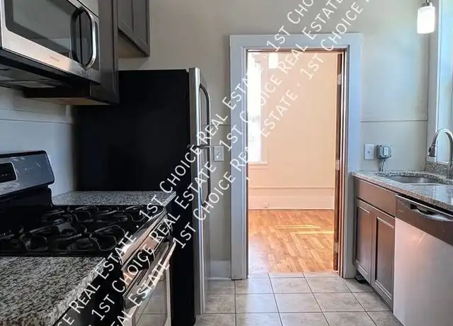 Property at 1300 Center St Unit B, Lansing, MI, 48906, 2 beds, 1 bath, [object Object]