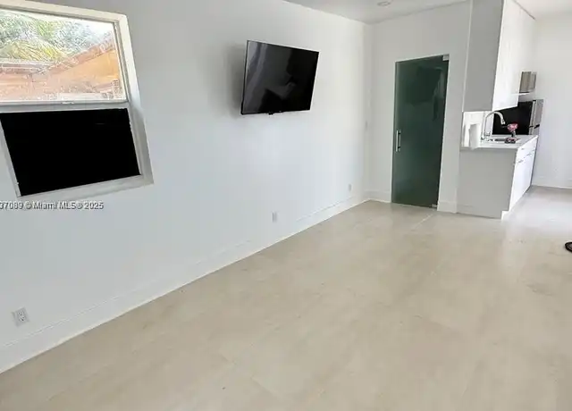 Property at 6431 SW 7th St, Pembroke Pines, FL, 33023, 0 beds, 1 bath, [object Object]