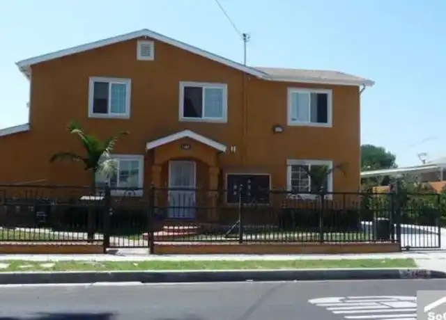 Property at 1405 S Tamarind Ave Unit B, Compton, CA, 90220, 2 beds, 1.5 baths, [object Object]