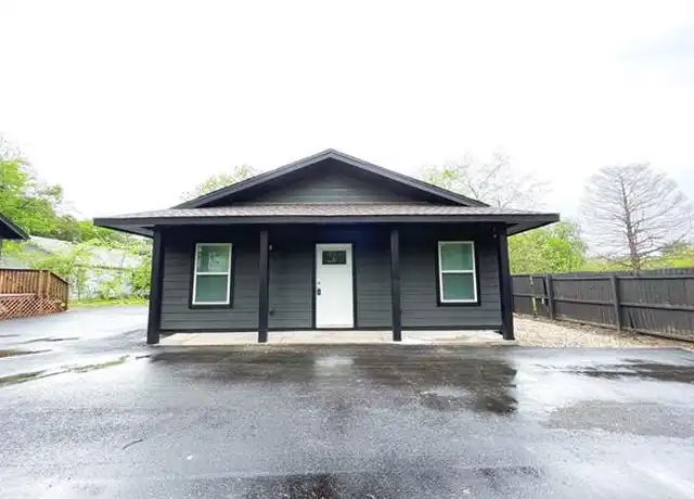 Property at 432 Fulton St, Denton, TX, 76201, 2 beds, 2 baths, [object Object]