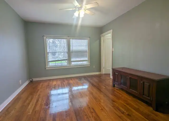 Property at 1212 E 14th St, Texarkana, AR, 71854, 1 bed, 1 bath, [object Object]