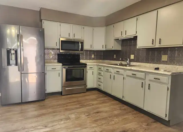 Property at 615 1st Ave SE Unit 1, Watertown, SD, 57201, 2 beds, 1.5 baths, [object Object]
