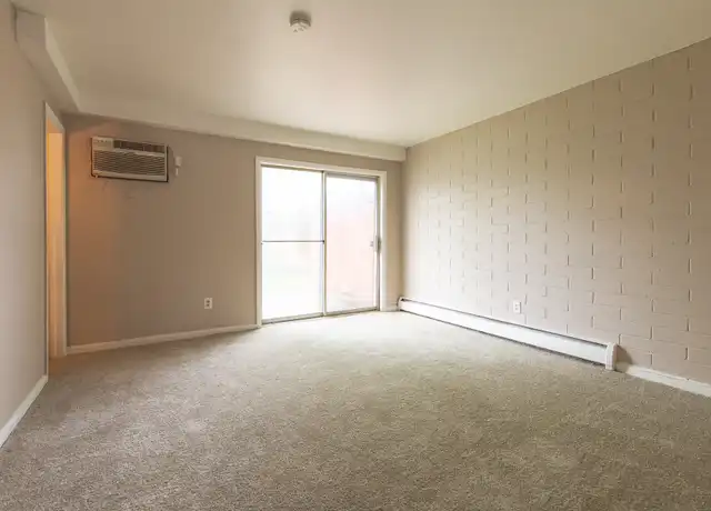 Property at 801 N Shortridge Rd Unit C7, Indianapolis, IN, 46219, 1 bed, 1 bath, [object Object]