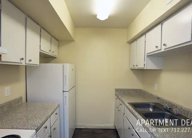 Property at 312 W Sunnyside St Unit 3419, Houston, TX, 77091, 2 beds, 1 bath, [object Object]