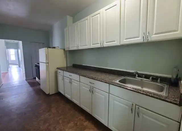 Property at 90 Chadwick Ave, Hartford, CT, 06106, 4 beds, 1 bath, [object Object]