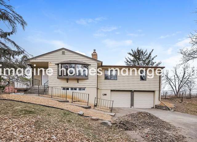 Photo of 14008 Knollway Dr S, Hopkins, MN 55305