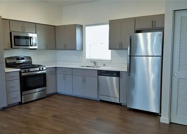 Property at 2813 Q St, Sacramento, CA, 95816, 2 beds, 2 baths, [object Object]