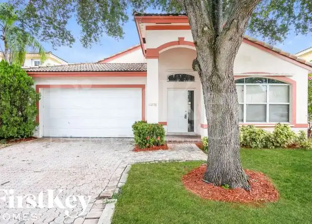 Property at 10258 SW 16th St, Pembroke Pines, FL, 33025, 3 beds, 2 baths, [object Object]