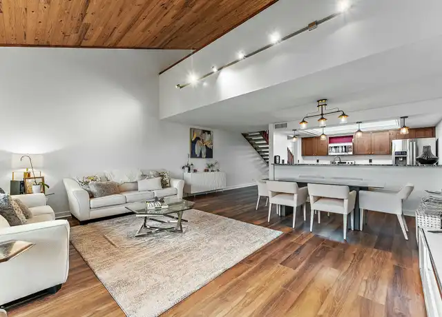Property at 222 Old Meadow Way, Palm Beach Gardens, FL, 33418, 2 beds, 2 baths, [object Object]