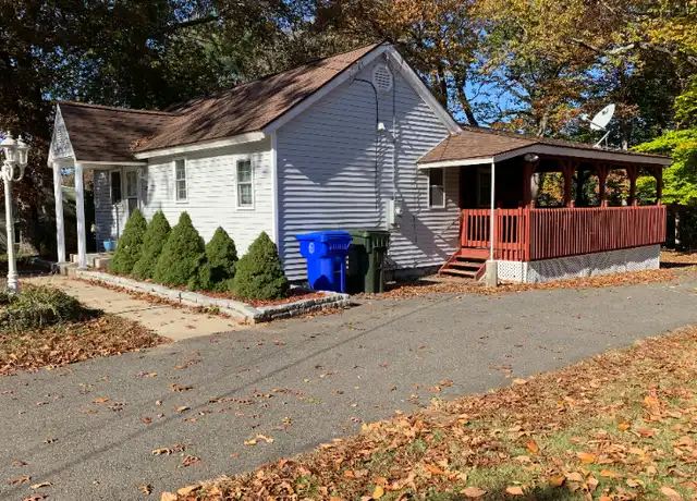 Property at 772 Goodwin St, East Hartford, CT, 06108, 2 beds, 1 bath, [object Object]