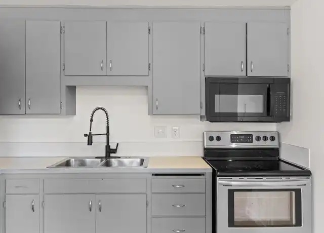 Property at 3132 Lombard Ave Unit 3, Everett, WA, 98201, 2 beds, 1 bath, [object Object]