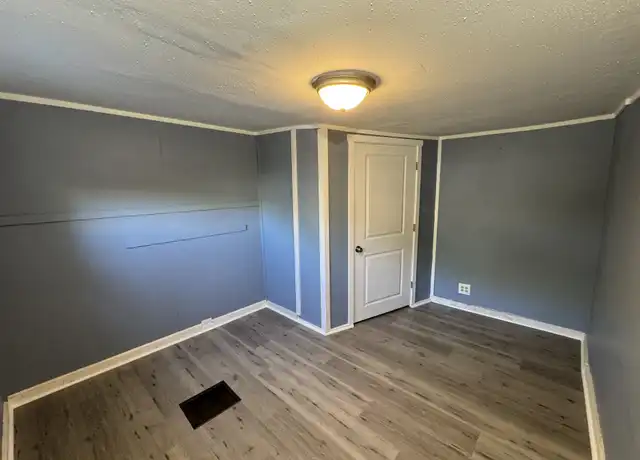 Property at 197 Eastern Ave, Brewer, ME, 04412, 2 beds, 1 bath, [object Object]