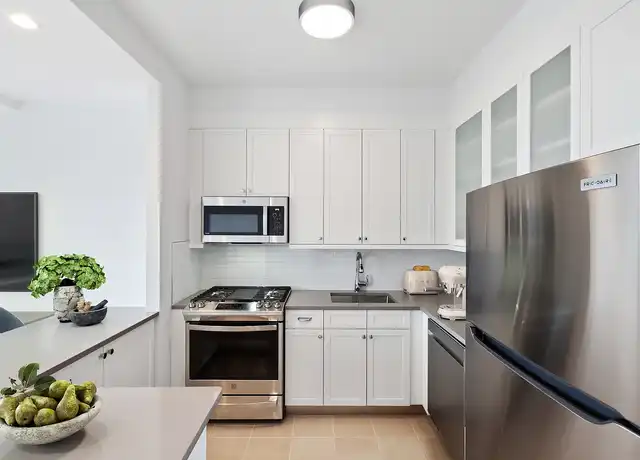 Property at Two Lincoln Square - 60 W 66th St, New York, NY, 10023, 1 bed, 1 bath, [object Object]