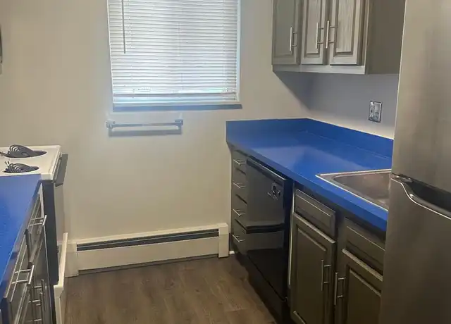 Property at 45631 Brownell St Unit 5, Utica, MI, 48317, 1 bed, 1 bath, [object Object]