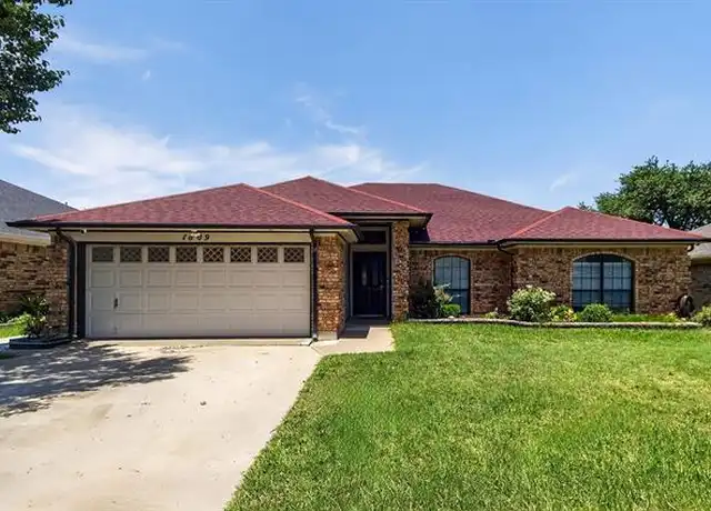 Property at 1809 Greenbend Dr, Arlington, TX, 76018, 3 beds, 2 baths, [object Object]