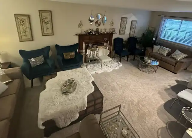 Property at 2495 Boxwood Ln, Aurora, IL, 60502, 3 beds, 2 baths, [object Object]