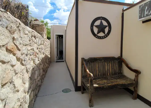 Property at 900 Winter Dr, El Paso, TX, 79902, 1 bed, 1 bath, [object Object]