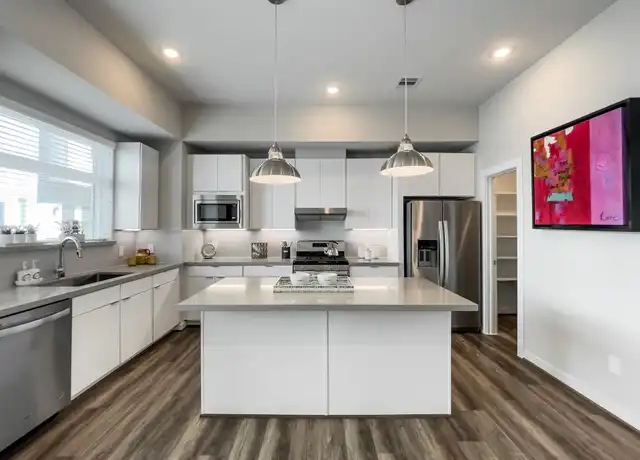 Property at 5815 Fairdale Ln Unit A, Houston, TX, 77057, 3 beds, 3.5 baths, [object Object]