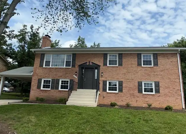 Property at 9706 Glen Way, Fort Washington, MD, 20744, 5 beds, 3 baths, [object Object]