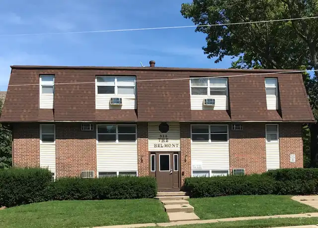 Property at 920 E Burlington St Unit 920-02, Iowa City, IA, 52240, 2 beds, 1 bath, [object Object]