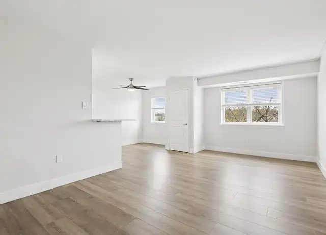 Property at Crossings at Stanbridge - 38 Jenkins Ave, Lansdale, PA, 19446, 1-2 bed, 1 bath, [object Object]