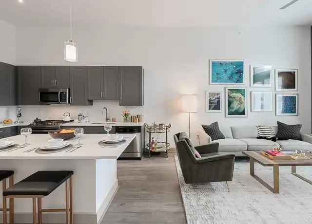 Property at 160 Birdsall St Unit 1348, Houston, TX, 77007, 1 bed, 1 bath, [object Object]