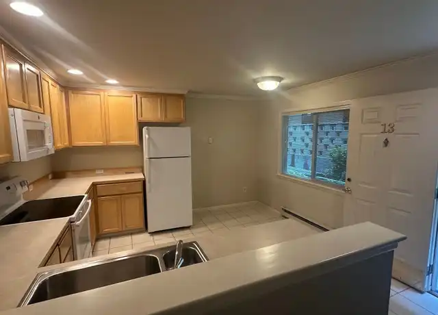 Property at 2032 43rd Ave E Unit 13, Seattle, WA, 98112, 2 beds, 1 bath, [object Object]