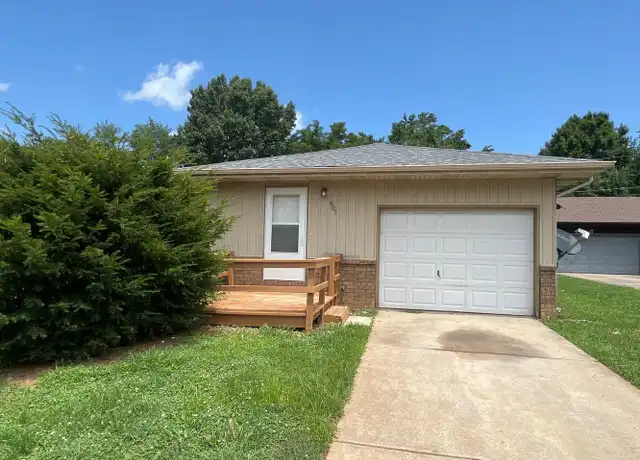 Property at 607 W Edgewood St Unit 607, Springfield, MO, 65807, 2 beds, 1.5 baths, [object Object]