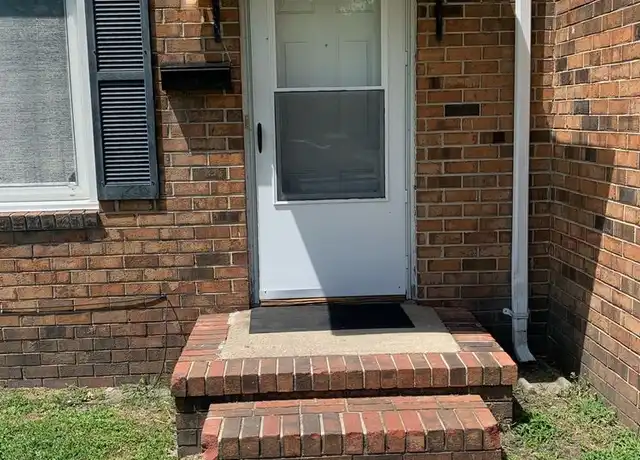 Property at 233 Edison Ave, Portsmouth, VA, 23702, 2 beds, 1.5 baths, [object Object]