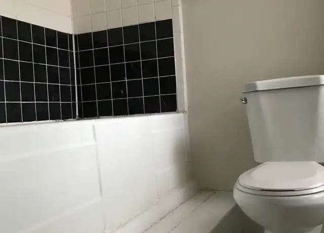 Property at 312 S Upper St Unit 2, Lexington, KY, 40508, 2 beds, 1 bath, [object Object]