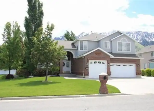 Property at 10661 S Trailridge Cir, Sandy, UT, 84092, 5 beds, 3.5 baths, [object Object]