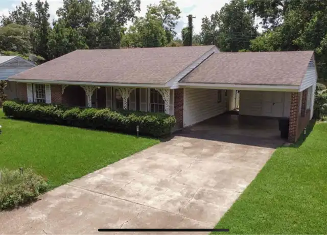 Property at 885 S Gate Rd, Shreveport, LA, 71105, 3 beds, 2 baths, [object Object]