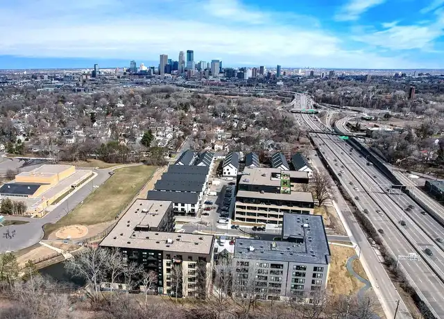 Property at The Eloise Apartments - 2850 Wayzata Blvd, Minneapolis, MN, 55405, 1-2 bed, 1-2 bath, [object Object]