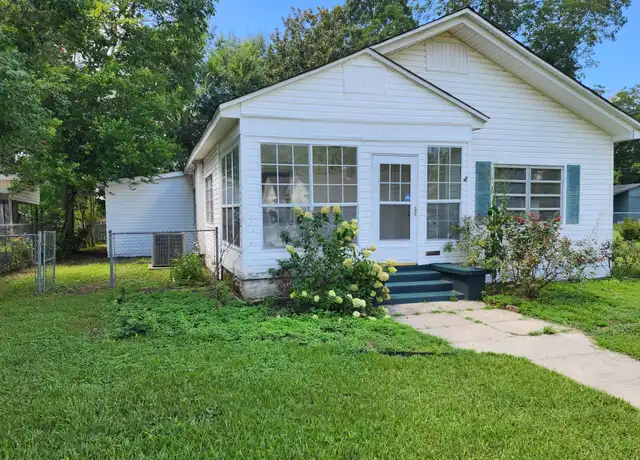 Property at 404 Dubose St, Ellisville, MS, 39437, 3 beds, 2 baths, [object Object]