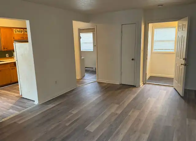 Property at 219 W Race St Unit 2, Martinsburg, WV, 25401, 2 beds, 1 bath, [object Object]