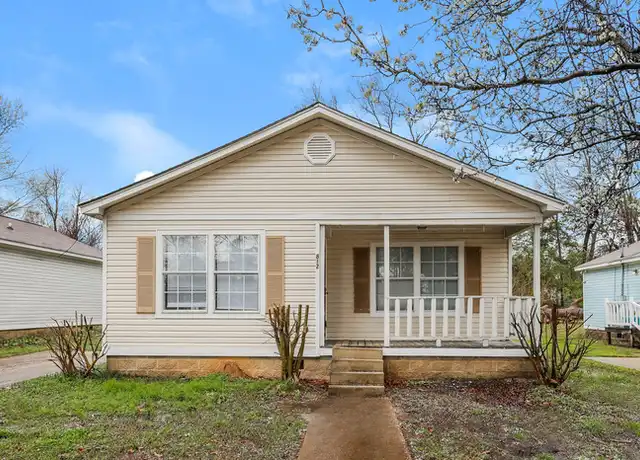 Property at 812 W Porter St, Jackson, MS, 39204, 3 beds, 2 baths, [object Object]