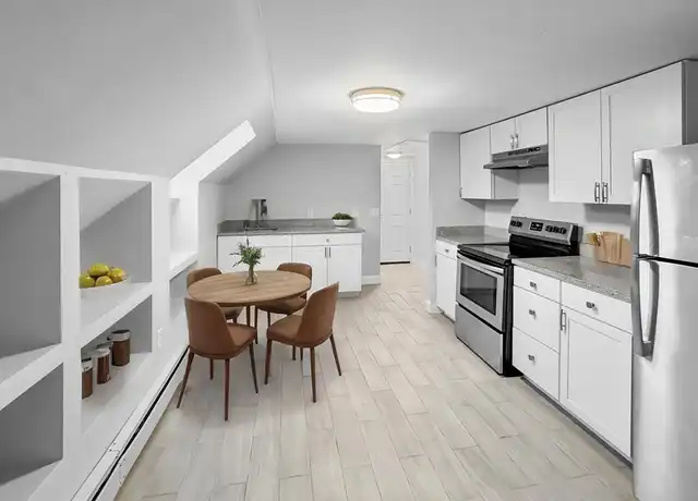 Property at 58 Wilson St Unit 3, Haverhill, MA, 01832, 2 beds, 1 bath, [object Object]