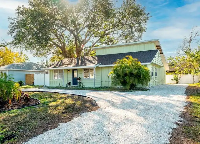 Property at 2676 Martin St, Sarasota, FL, 34237, 3 beds, 2 baths, [object Object]