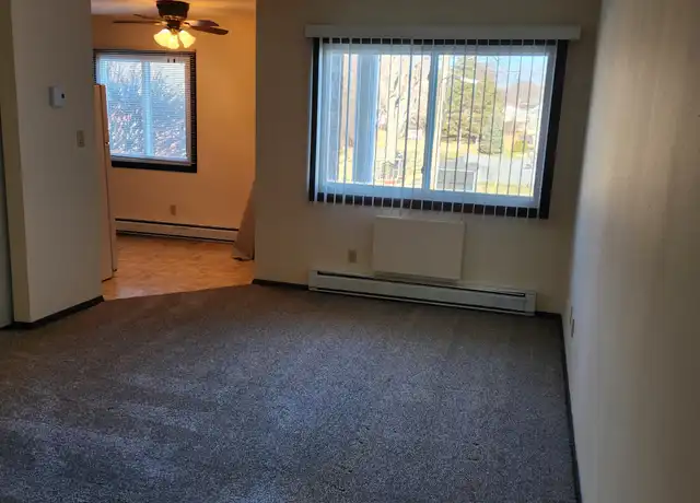 Property at 207 W Eldred St Unit 01, Wausau, WI, 54401, 1 bed, 1 bath, [object Object]