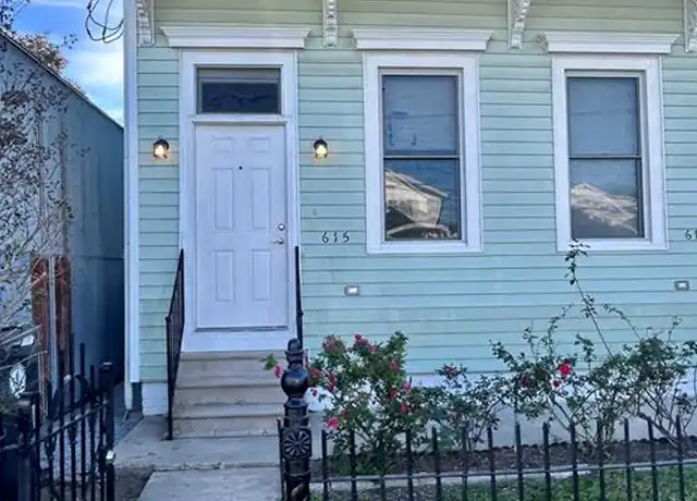 Property at 613 Valence St, New Orleans, LA, 70115, 2 beds, 1 bath, [object Object]