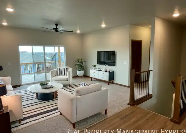 Property at 7307 E 45th St, Sioux Falls, SD, 57110, 4 beds, 3 baths, [object Object]