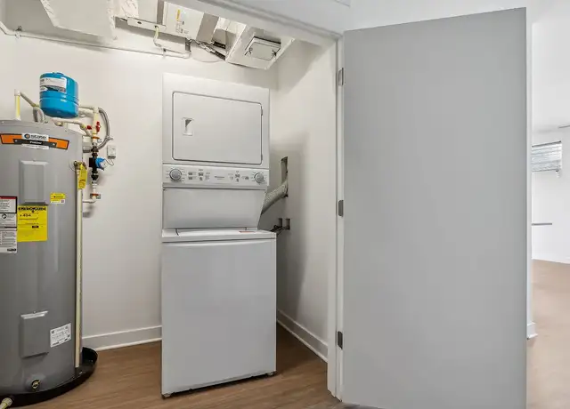 Photo of 601 W 24th St, Norfolk, VA 23517