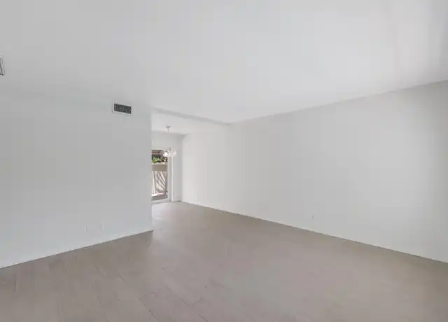 Property at 609 NE 13th Ave #102, Fort Lauderdale, FL, 33304, 1 bed, 1 bath, [object Object]