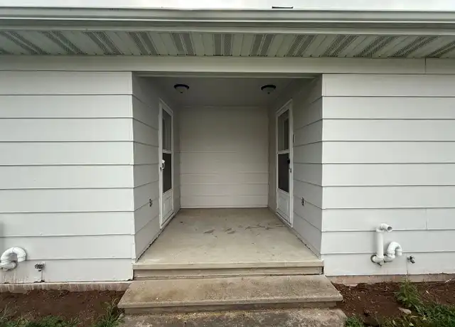 Property at 207 Maple St Unit 207, Seymour, WI, 54165, 2 beds, 1 bath, [object Object]