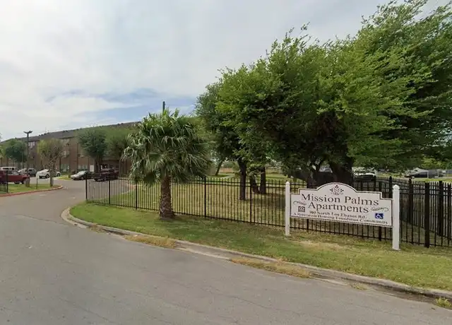 Property at 900 N Los Ebanos Rd, Mission, TX, 78572, 1 bed, 1 bath, [object Object]
