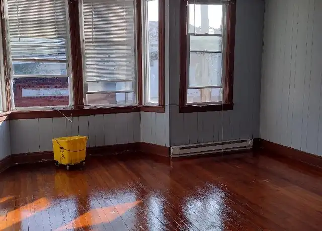 Property at 31 South St Unit 2, Albany, NY, 12204, 2 beds, 1 bath, [object Object]