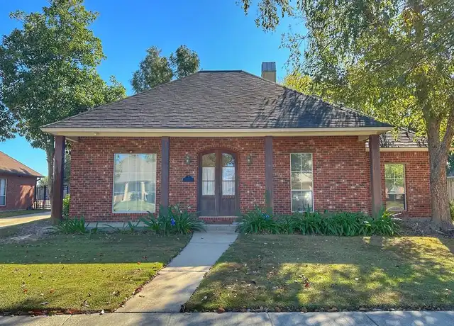 Property at 10744 Hillshire Ave, Baton Rouge, LA, 70810, 3 beds, 2 baths, [object Object]