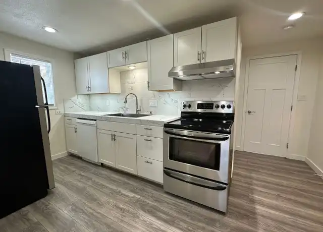 Property at 2222 Summit Ave Unit 3, Everett, WA, 98201, 2 beds, 1 bath, [object Object]